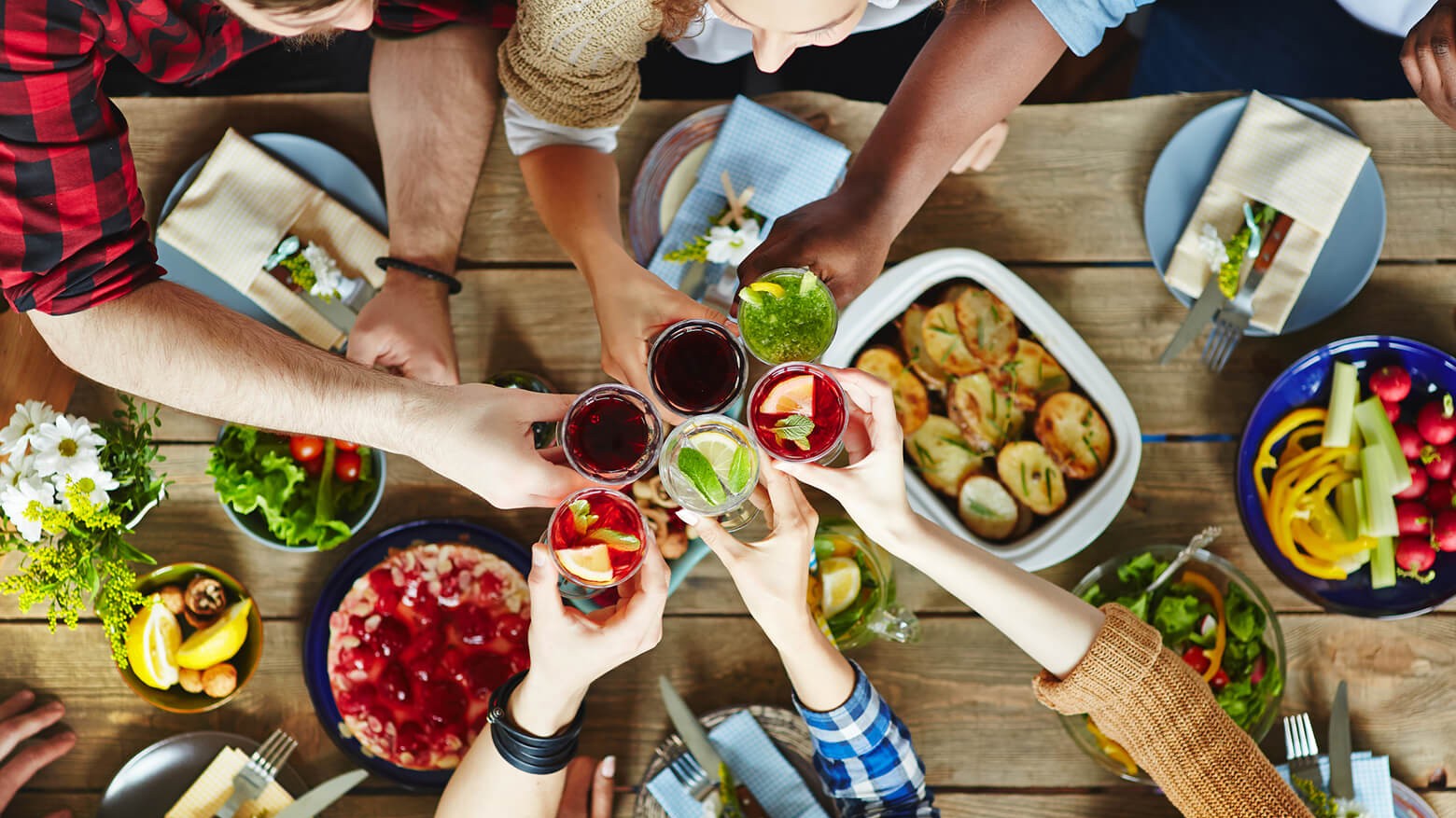 65b37cb1f32a6026fb309501 304316 1600x1066 cocktail food pairing chart