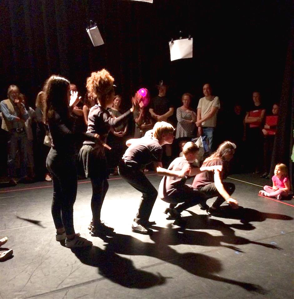 Neon Summer School: Improvised Musical Theatre