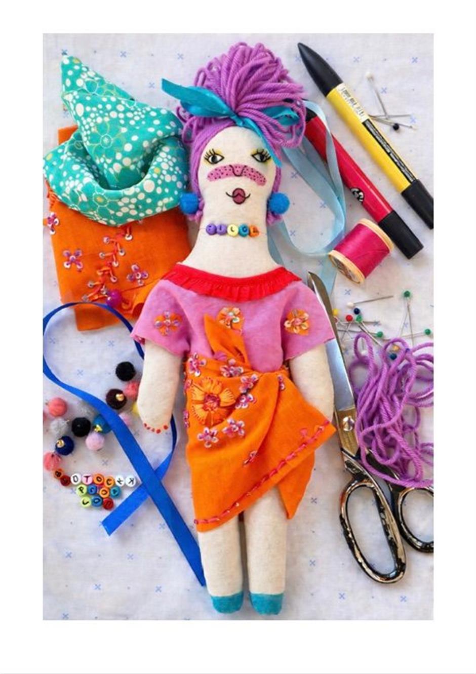 Make, Dress & Tell Stories