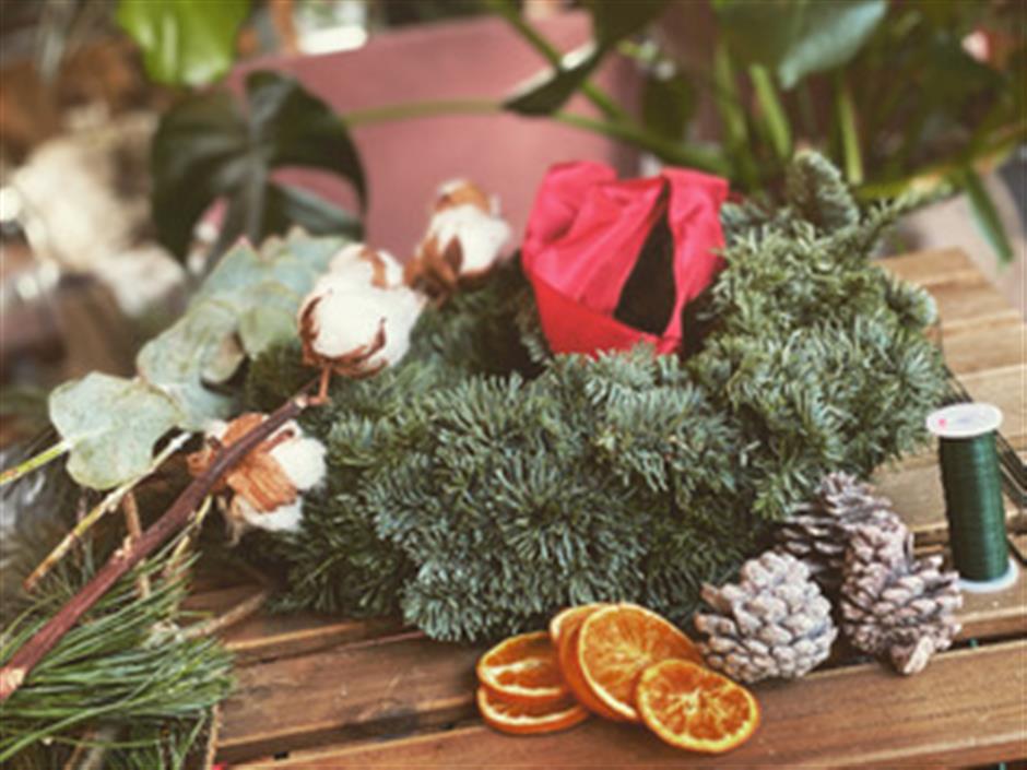 Christmas Wreath Workshop with AXL Blooms 
