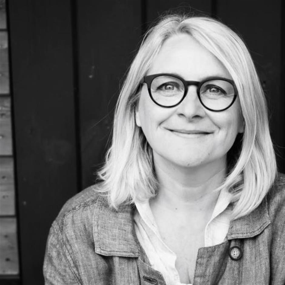 Emma Kennedy: Letters From Brenda