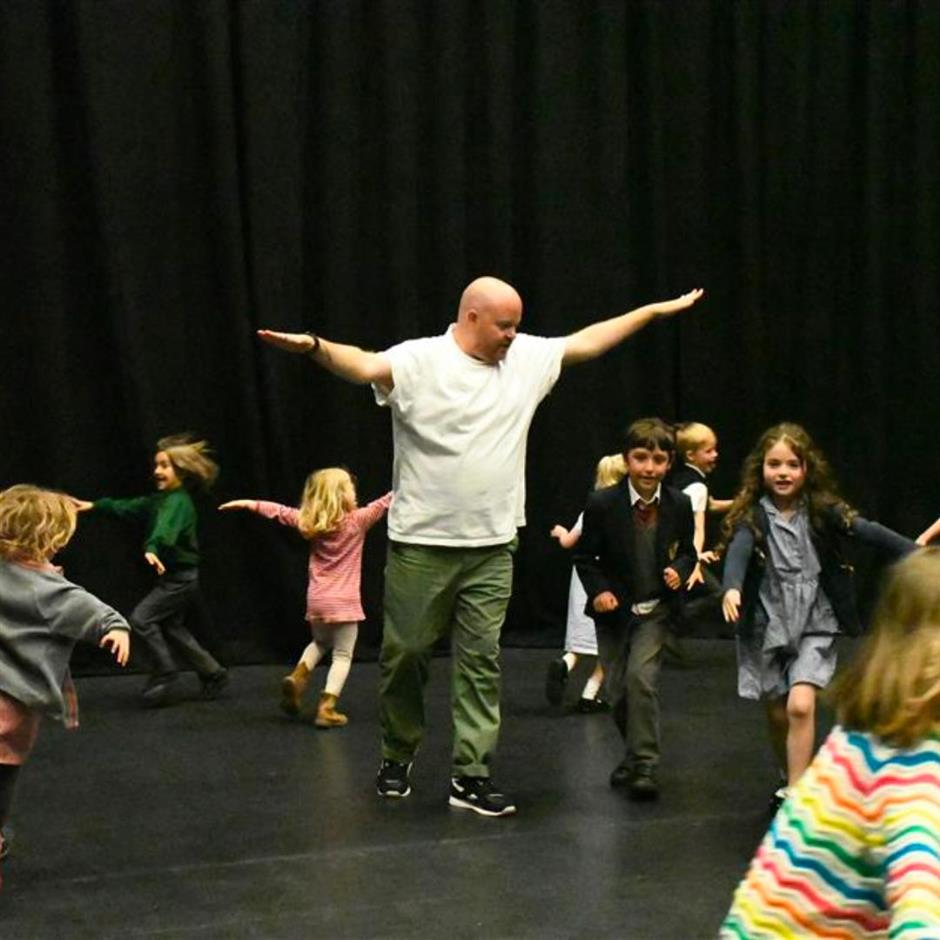 Neon Afterschool - Reception & Year 1