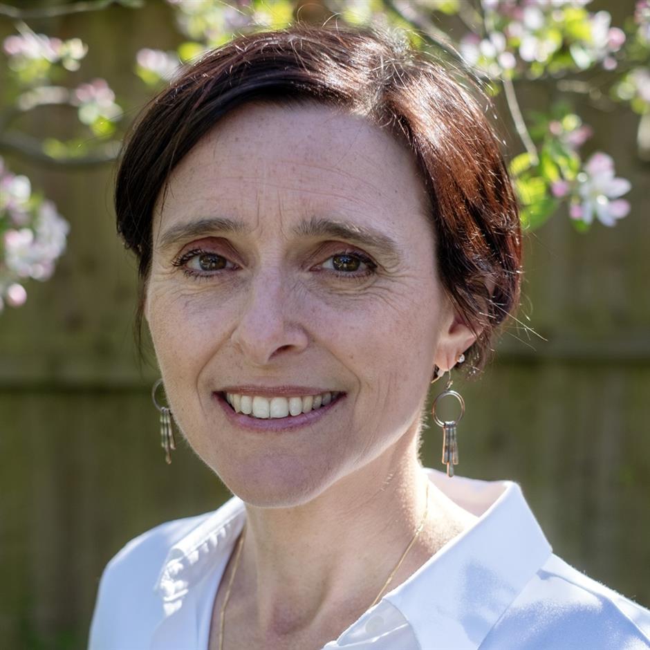 Amy Abdelnoor: Women Rewriting the Map