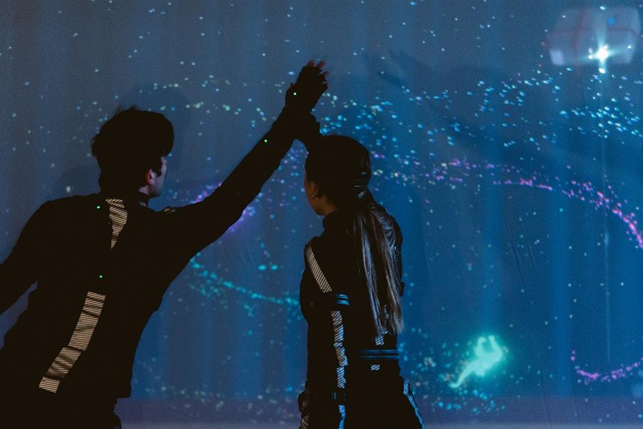 WAVELENGTHS FAMILY DANCE DAY – PLAYSCAPE: HOW TO BUILD A GALAXY with Katie Dale-Everett Dance