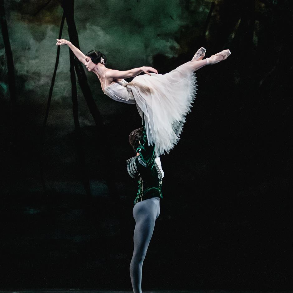 Royal Ballet & Opera - Giselle (Ballet)